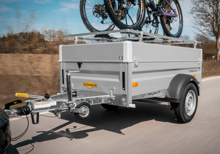 Humbaur Anhänger bei topcenter in Ellzee, Tieflader, Hochlader, Pferdeanhänger, Motorradanhänger
