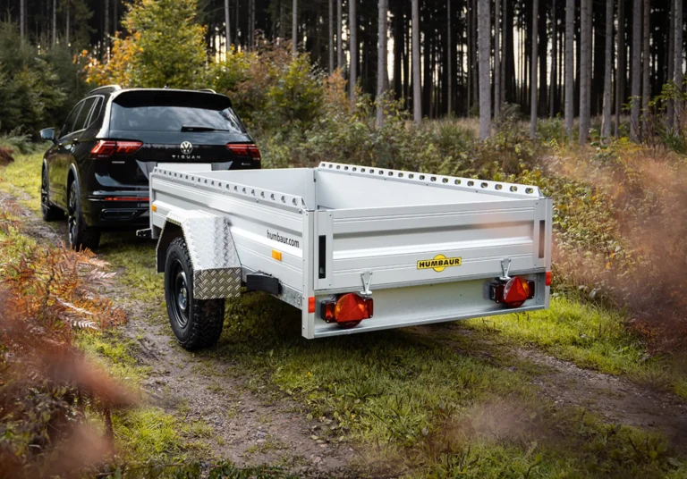 Humbaur Anhänger bei topcenter in Ellzee, Tieflader, Hochlader, Pferdeanhänger, Motorradanhänger